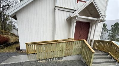 Heim kirke har fått nytt inngangsparti