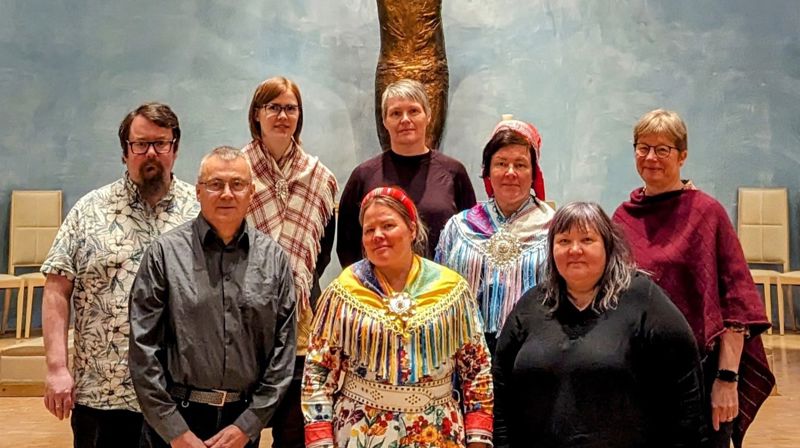 Programkomiteen for Samiske kirkedager 2025 i Nordlyskatedralen Alta kirke. Foto: Nord-Hålogaland bispedømme