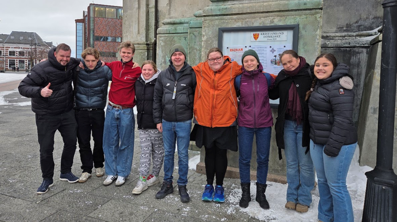 Ungdomsrådet, fra venstre Steffen (ungdomsrådgiver), Magnus, Knut, Elisabeth, Kajus, Tone Susanne, Anna, Kristine, Selina