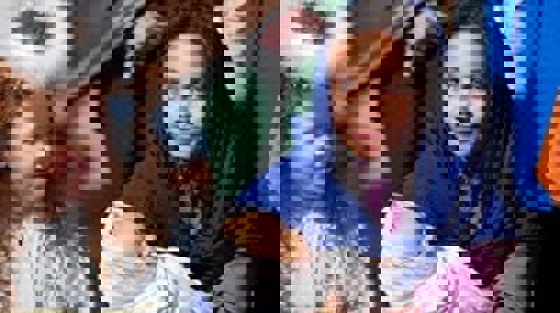 Juleverksted, julegrantenning og julespill for barn 2025