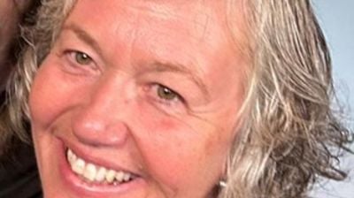 FRA SYKEPLEIE TIL VIKAR- OG KONFIRMANTPREST