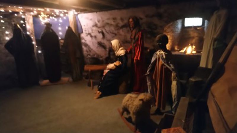 Vil du besøke julekrybben i Larvik kirke?