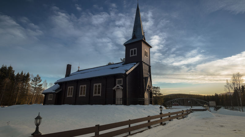 Plassen kirke