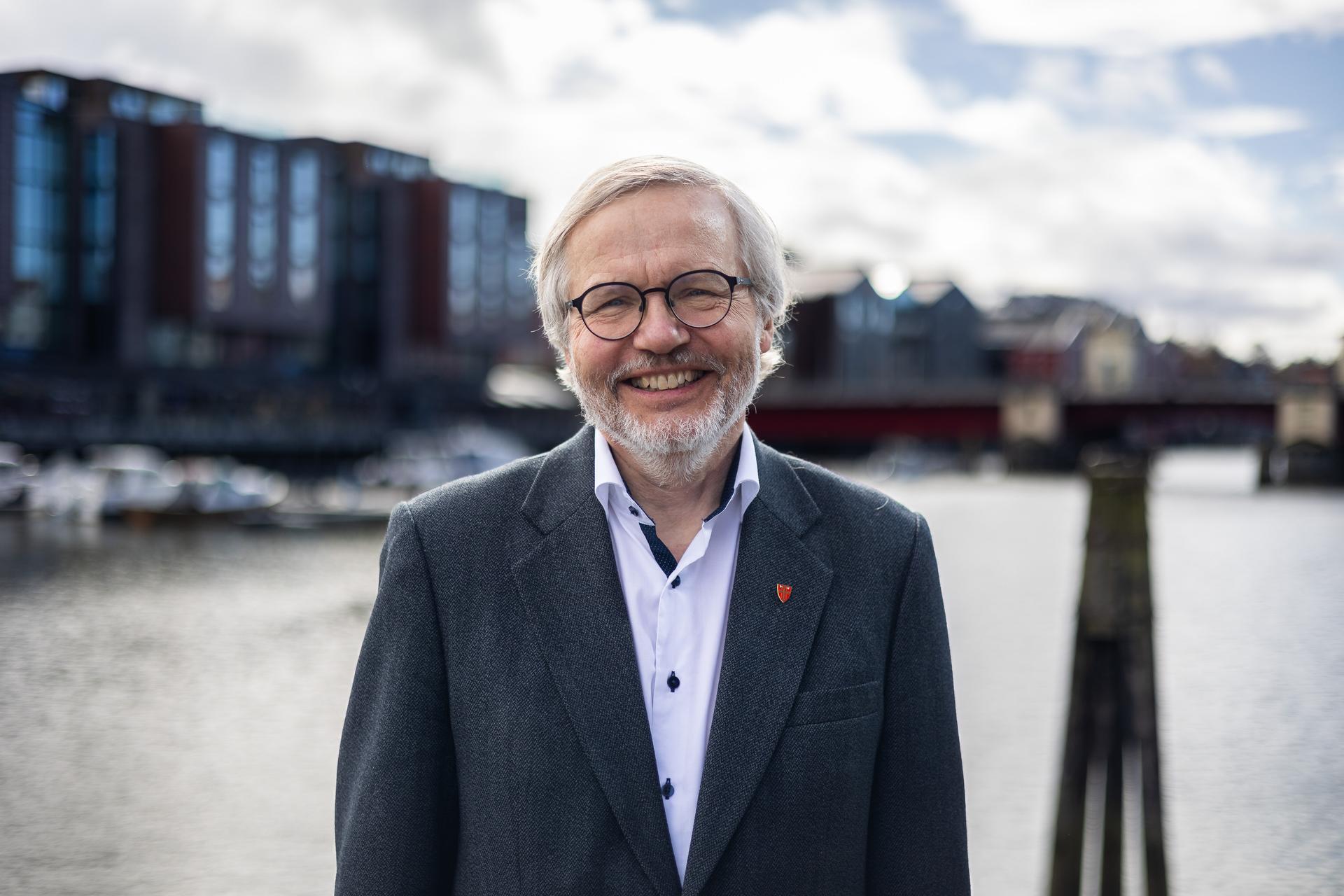 Kirkerådsleder Harald Hegstad er glad for at politikerne har lyttet til behovene og anerkjenner kirkens rolle i nordområdene