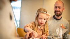 Akkurat nå er behovet for fosterforeldre spesielt stort i Drammen, Sandefjord, Tønsberg og Øvre Eiker. Ill.foto: Sven-Erling Brusletto