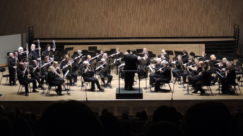 Konsert med International Flute Orchestra