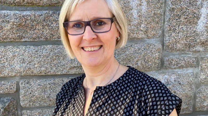 Stiftsdirektør Anne Sofie Rosenvinge forsikrer at kirken vil følge de lokale og nasjonale medisinske råd når arrangement og kirkelige handlinger vurderes. (Foto: Karianne H. Nes)