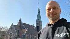 Kristian og Fagerborg kirke bak