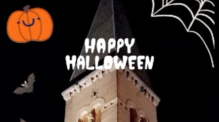 Bilde av Lovisenberg kirketårn med teksten Happy Halloween, et smilende gresskar og en flaggermus.