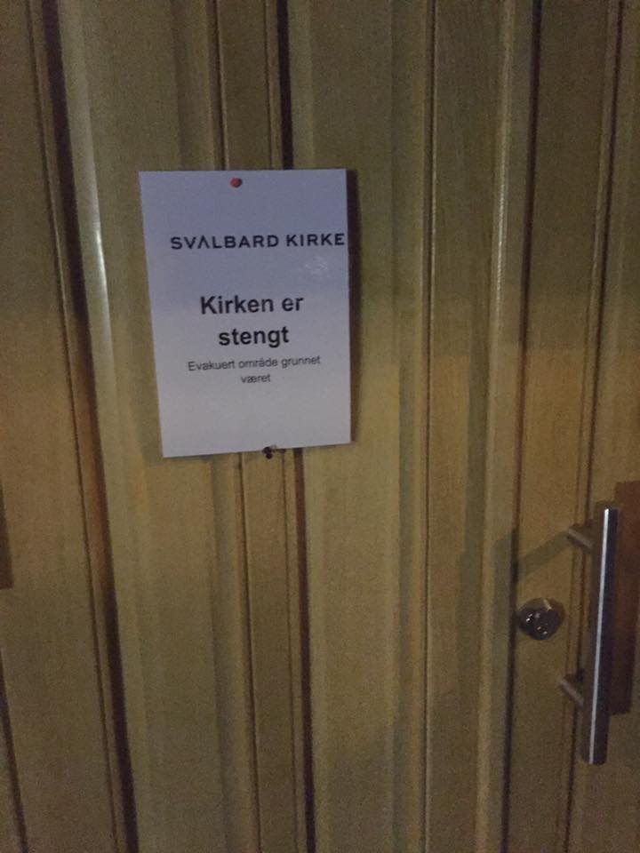 Vår åpne kirke har flere ganger måtte stenge, bilde her fra tilbake i 2016 da det var fare for sørpeskred.
