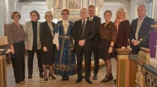 Konfirmert høsten 74: Anne Brit Wetlesen Tengesdal, Eva Mong, Laila Skadberg Rødsand, Heidi Bollestad, Ove Mong, Stig Jone Nevland, Brit Andreassen Mo, Aud Torunn Torgersen og Kenneth Pedersen.