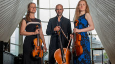 Edda Stix Zečević, bratsj. Jasper Havelaar, cello. Josine van den Akker, fiolin.