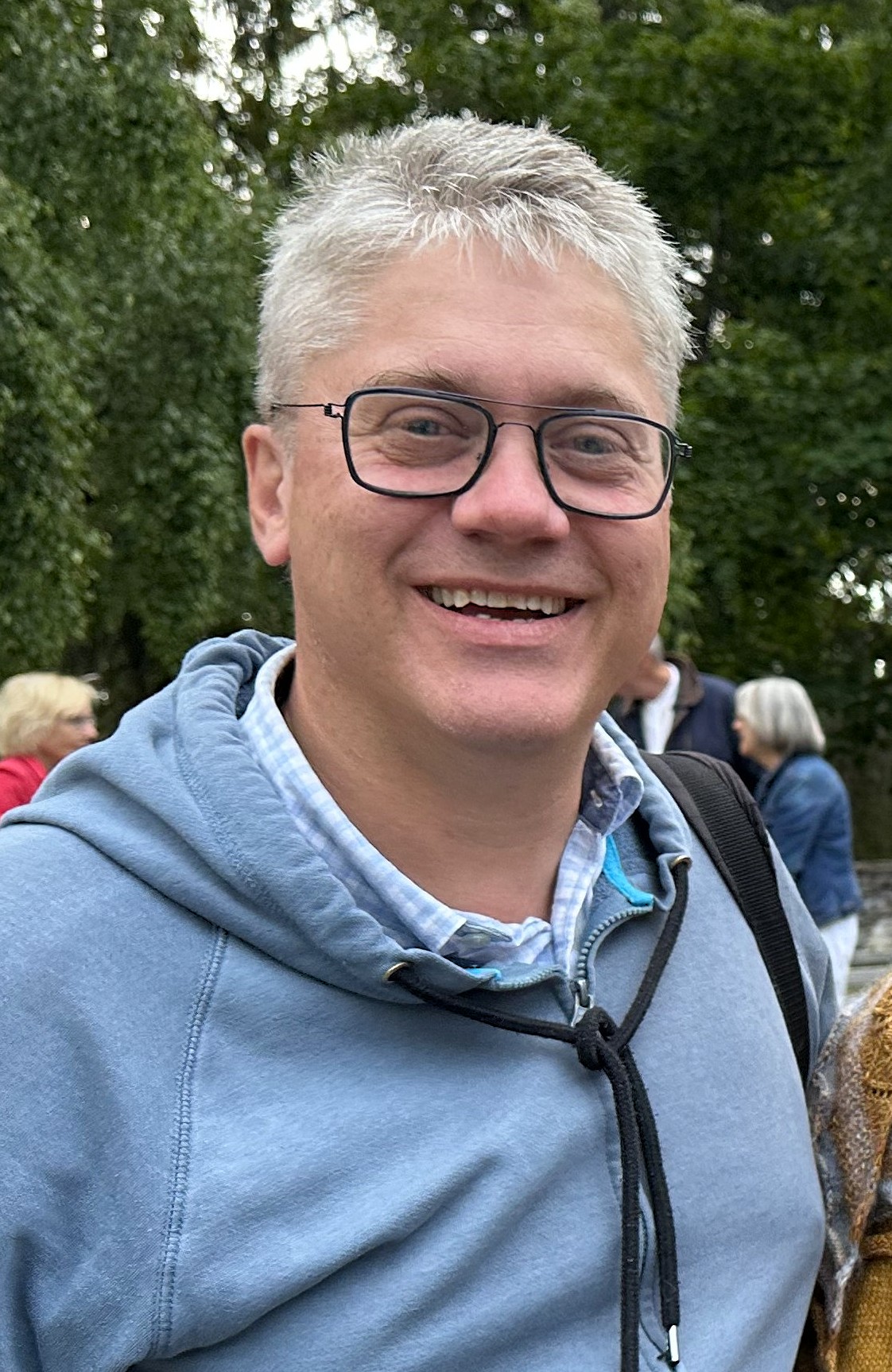 FELLESSKAPSKVELD MED VÅR NYE DOMPROST.                9. november kl 19.00