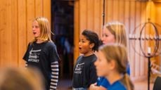 Mange skoler, barnehager og kor bruker appen Trall.