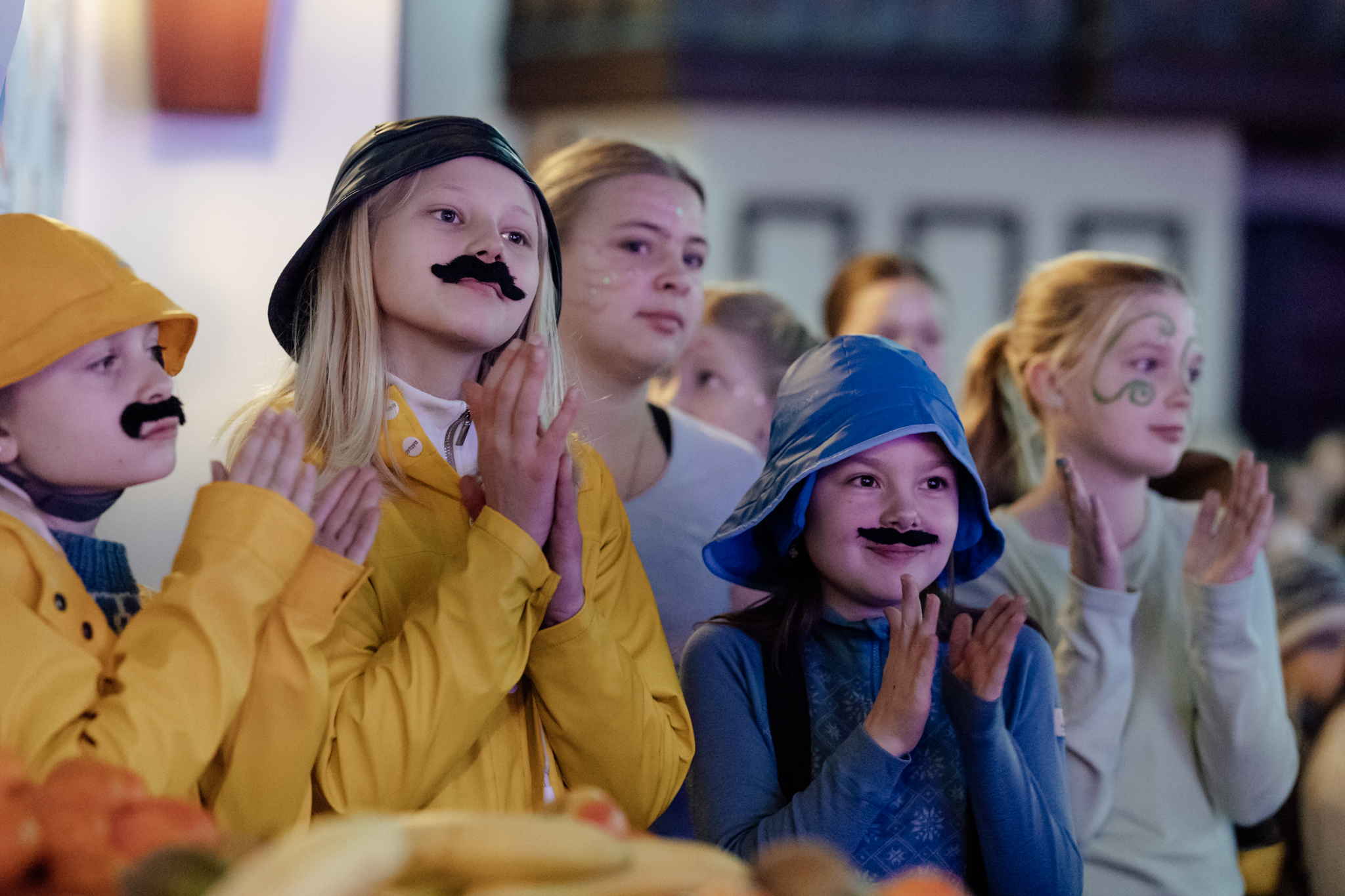 Liva og Maren vil ha plasten vekk fra havet. – Vi må skjerpe oss!