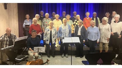 Billedtekst: Seniorkoret DaCapo holdt konsert på Minne kultursenter i Kyrkjebygd 4. sept. 24.