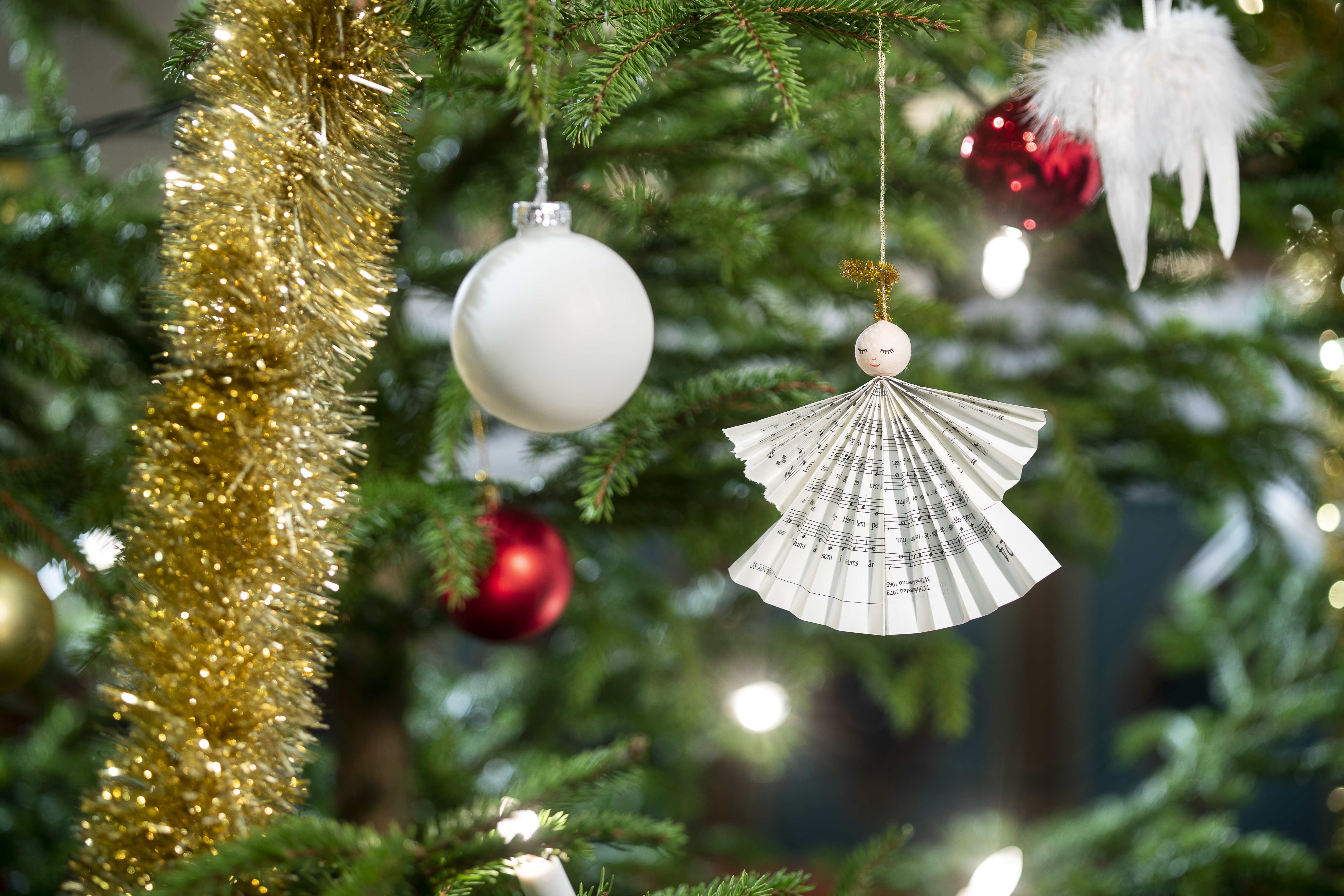 Familiegudstjeneste og tenning av julegranen