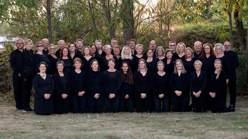 Holmestrand Gospelkor kommer til Berg arbeidskirke i Helgeroa 16. februar.