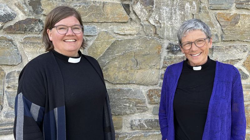 Hør preken og bibeltimer på Podkast