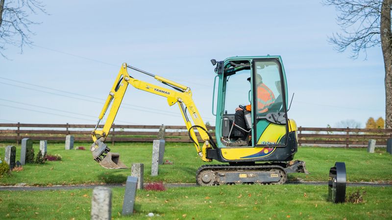 Innbydelse til å gi tilbud på graveavtale på gravplassene i Halden