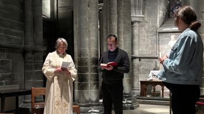 Munther Isaac leser i Nidarosdomen