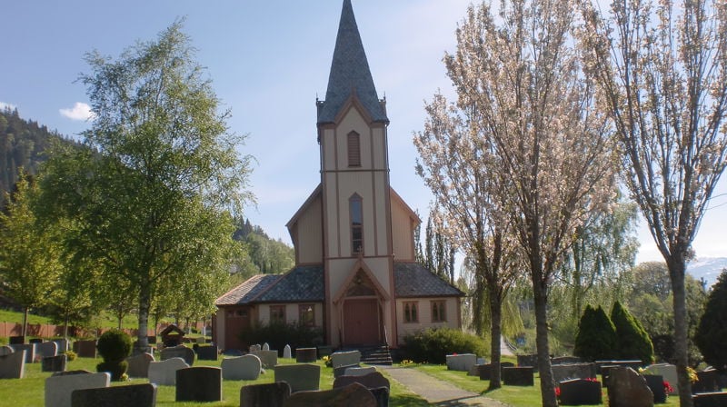 OPA KYRKJE på KYRKJEBØ