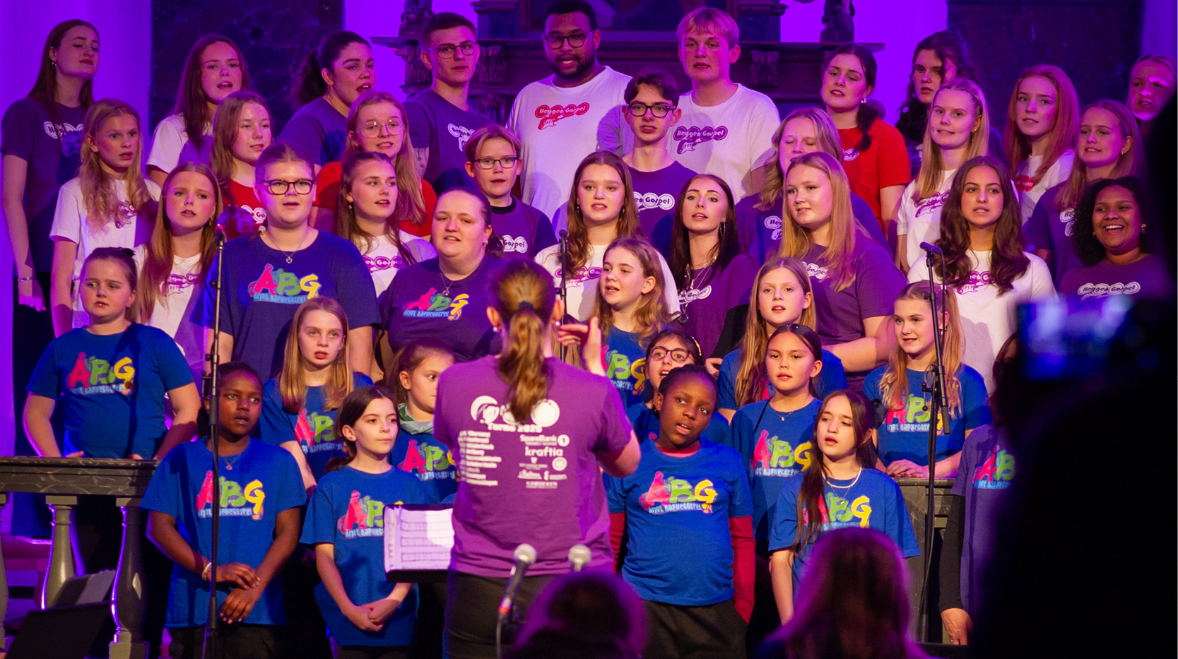 Heggen Gospel og ÅBG Tweens gjentar suksessen fra i 2025 og holder julekonsert sammen i Heggen kirke fredag 11. desember kl. 19.30