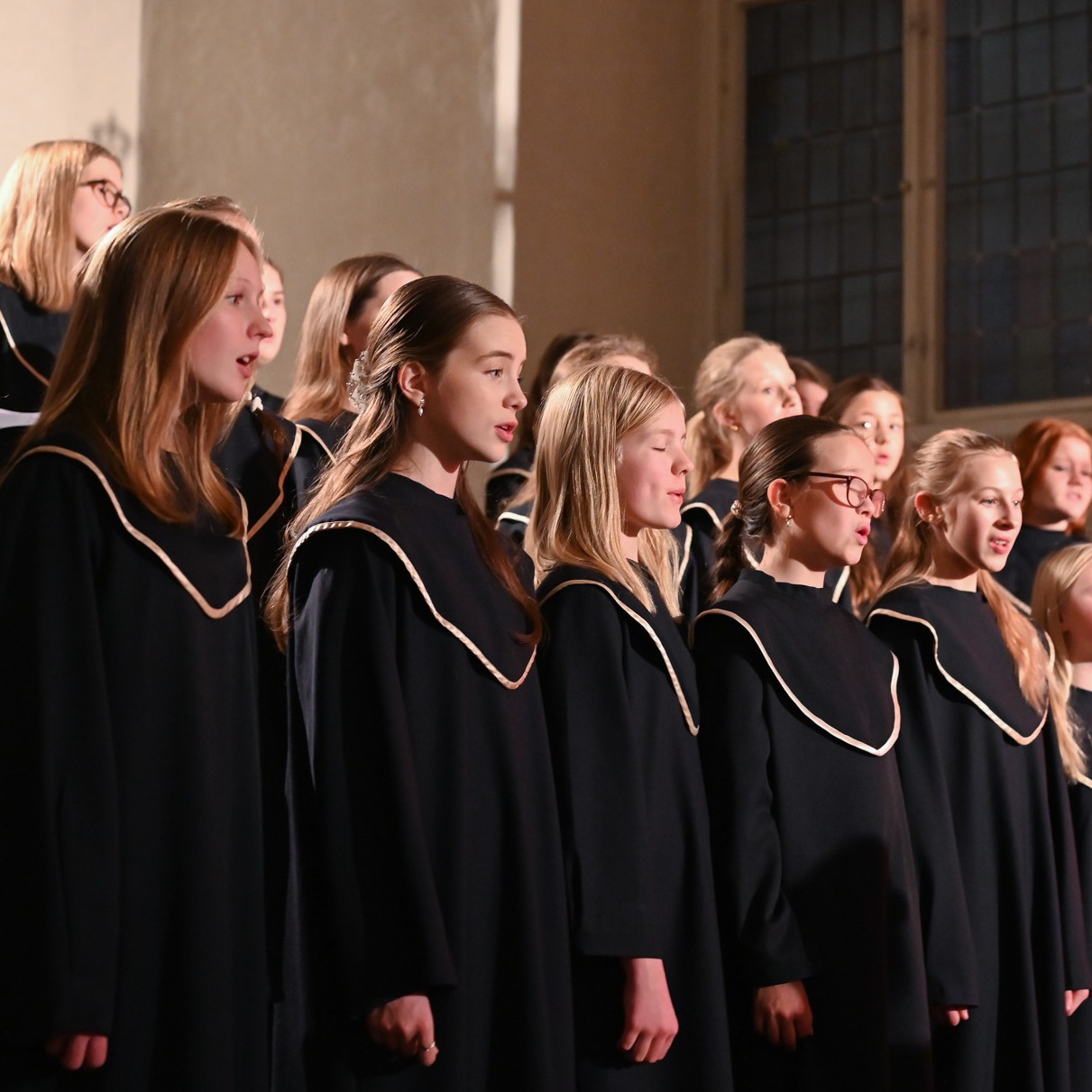 Lessons & Carols med Trefoldighet Jentekor!