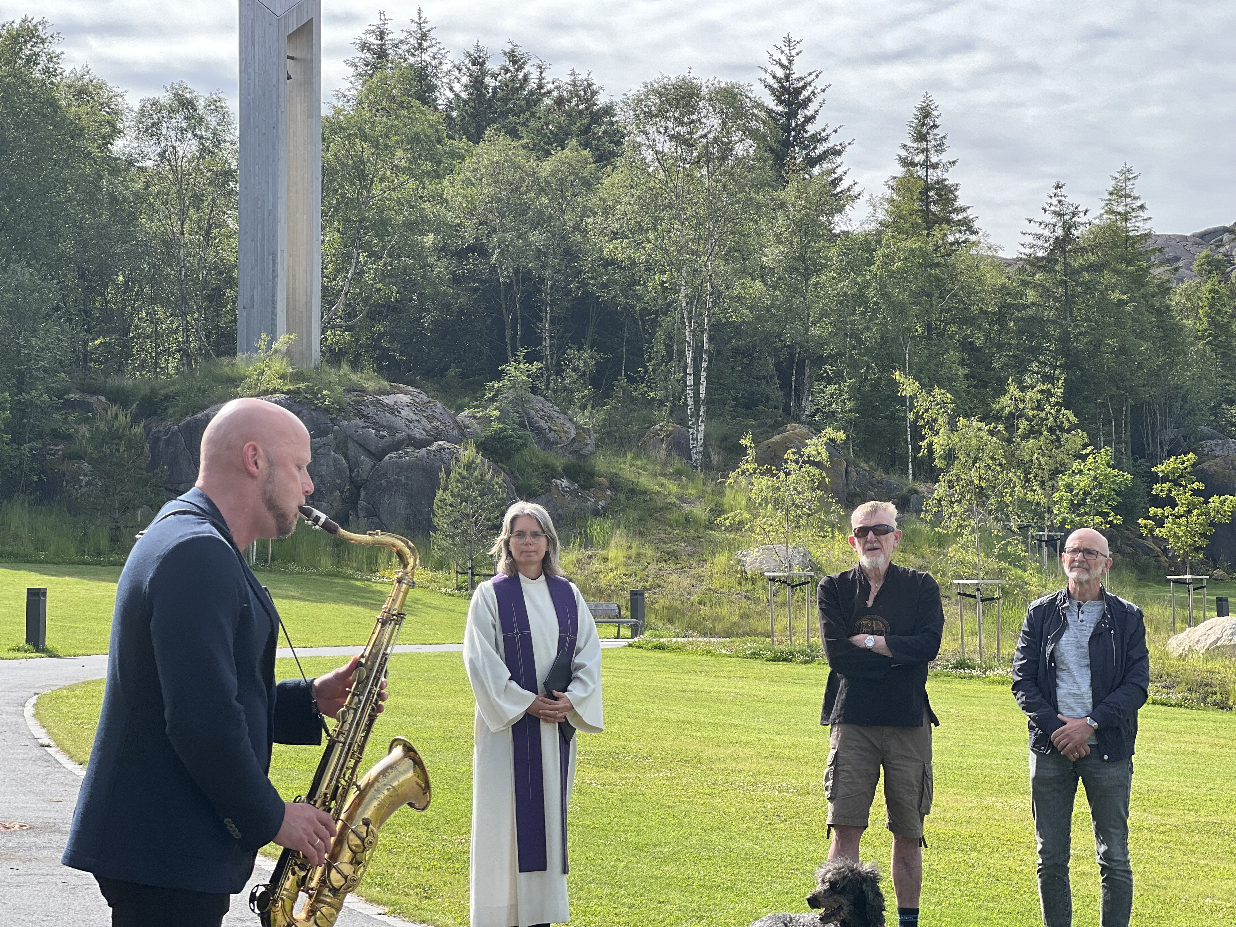 Bilde: åpning av Hestnes gravplass