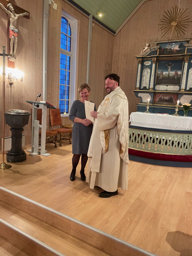 Torunn ønsker Thomas velkommen!