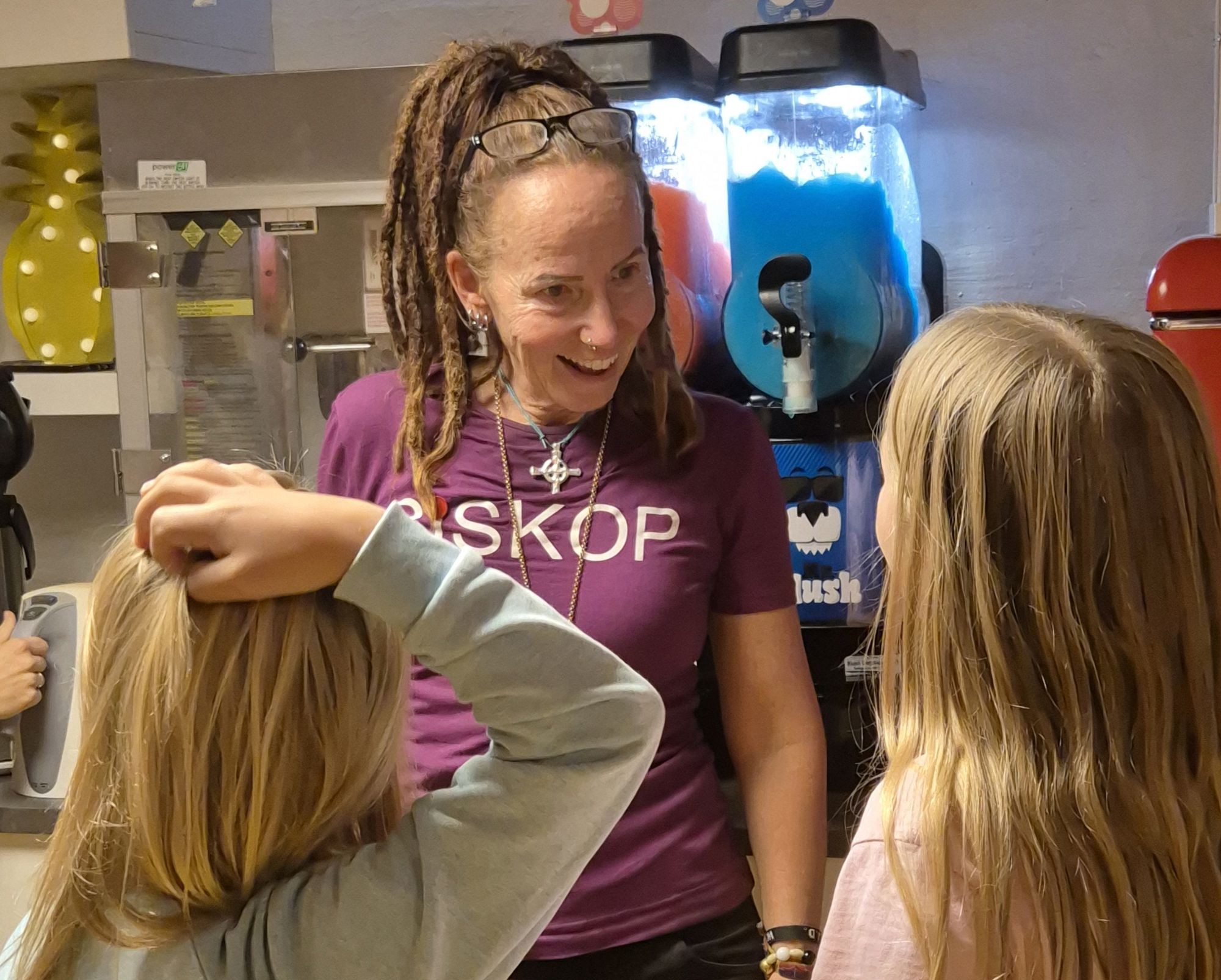 Det ble et godt møte mellom Oslo biskop Sunniva og tweensen i Ris, under fredagens besøk.