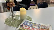 Ønsker du å treffe folk eller bare lese dagens avis? Velkommen innom!