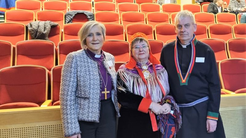 På høring hos Sannhets- og forsoningskommisjonen: Herborg Finnset, Elin Sabbasen og Rolf Steffensen. 