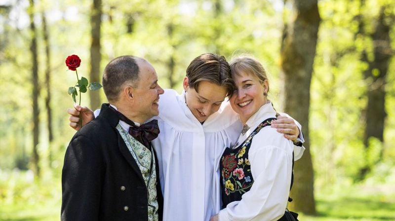 Ingen forblir upåvirket av gode ord, varme blikk og oppriktig kjærlighet fra viktige personer i ens eget liv. Foto: Den norske kirke / Helene Moe Slinning