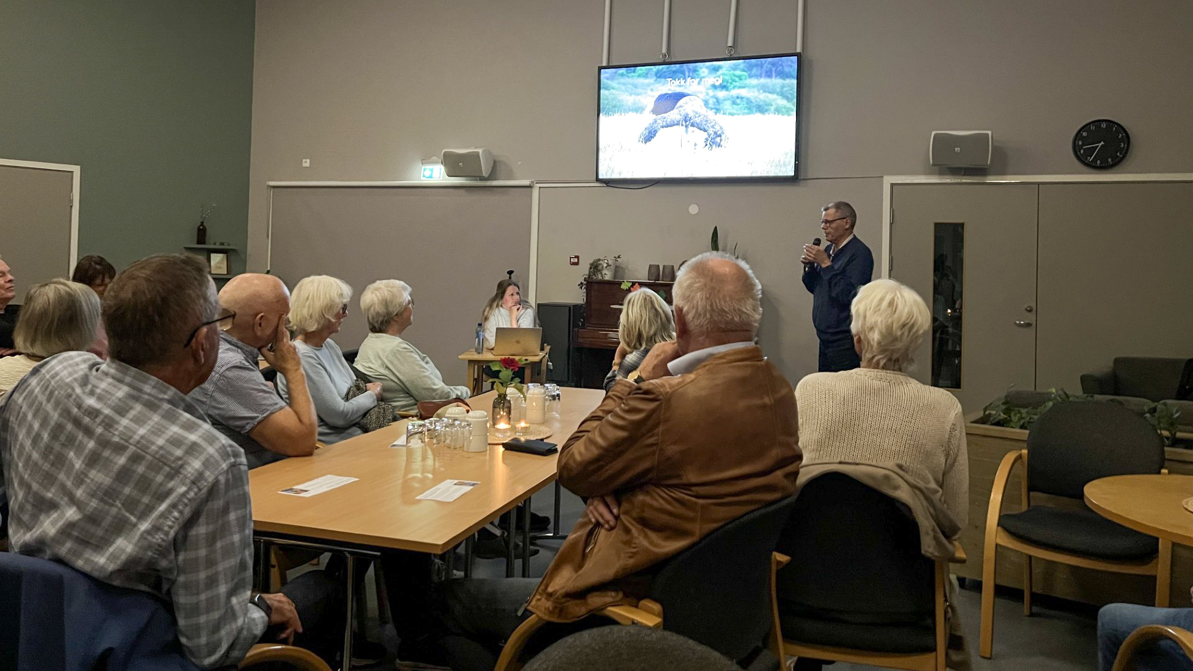 Møteplass for tro og undring i Eigerøy arbeidskirke, med foredragsholder Ranveig Marie Nesse og Roger Rasmussen som ledet kvelden.