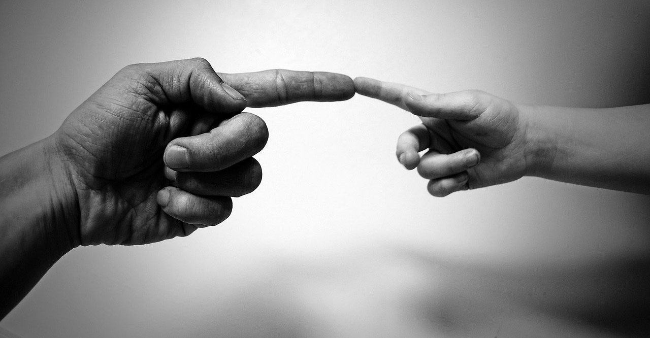 Bibelen, et møte med Jesus og fellesskapet skapte tro hos de første kristne. Bilde: PublicDomainPictures/Pixabay