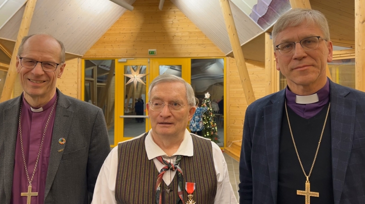 Biskop Olav Øygard, Terje Aronsen og preses Olav Fykse Tveit. Foto: Den norske kirke