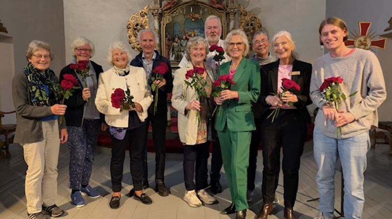 Frivillige kirkeverter og medliturger samlet i Asker kirke september 2025