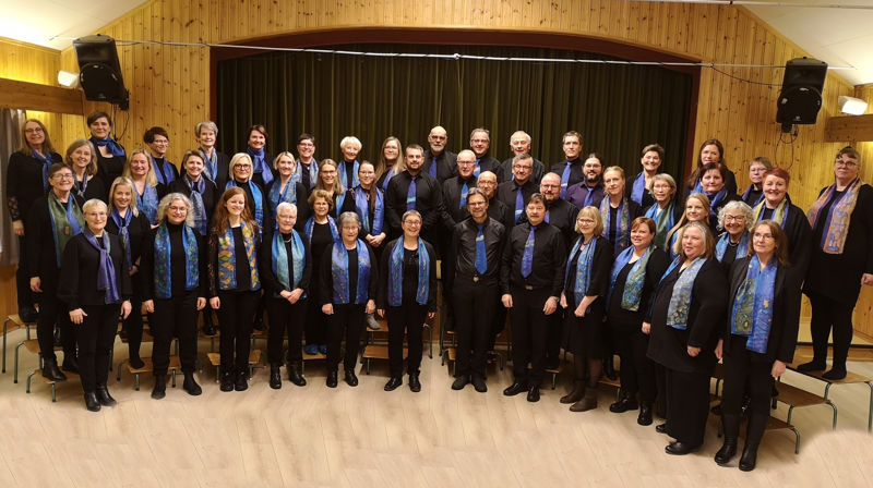 Mer enn 50 sangere markerer 50 år i sangens tjeneste!