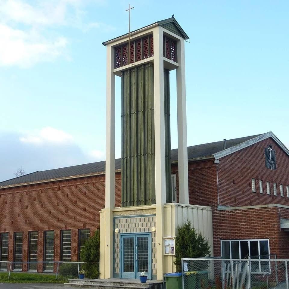 Arbeid på Charlottenlund kirke     - Gjenbruk av tegl til ny kirke