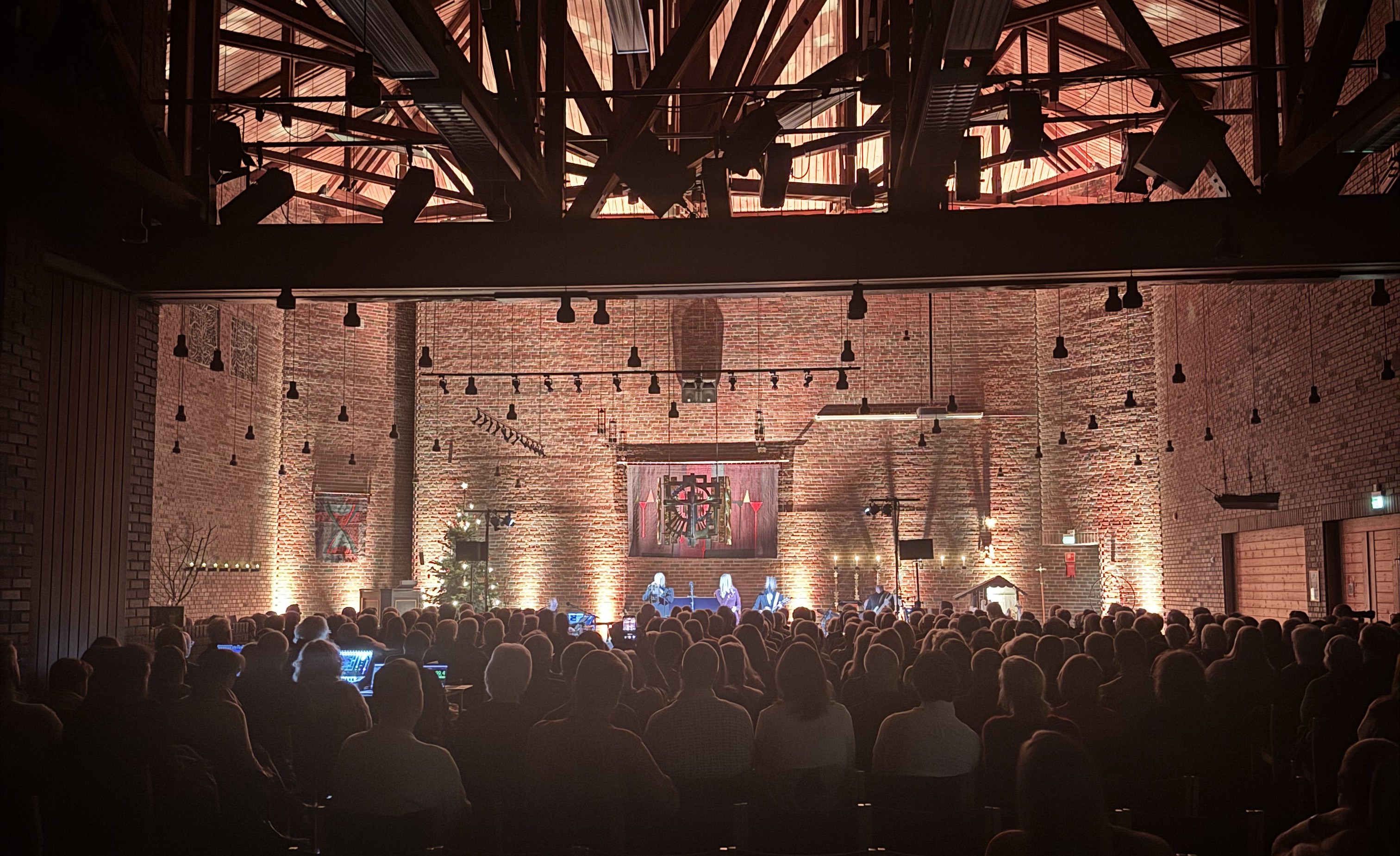 Konsert i kirkerommet (foto: Ellen Faye Lindvig)