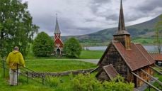 To av kyrkjene i Møre bispedøme: Rødven kyrkje og Rødven stavkyrkje. Foto: Maria Vassli Gjære