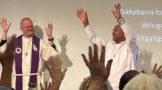 Døveprest Vidar Svendsen og trosopplærer Nabai Kauppinen. Foto: Nils Terje Andersen