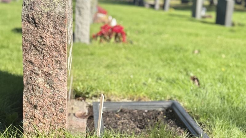 Hvorfor fjernes blomstene fra gravene nå?