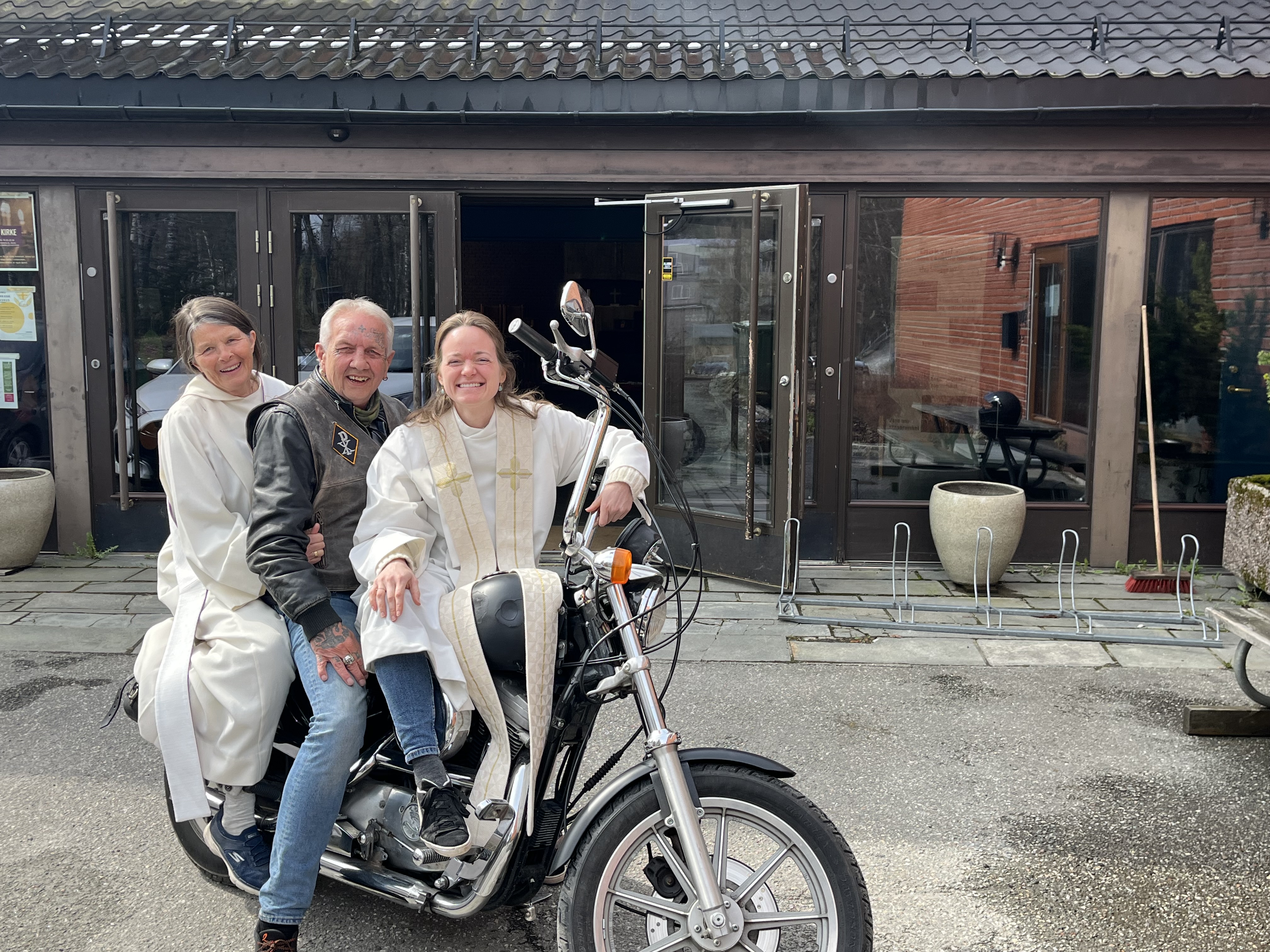 Bikers-messe i Langhus kirke