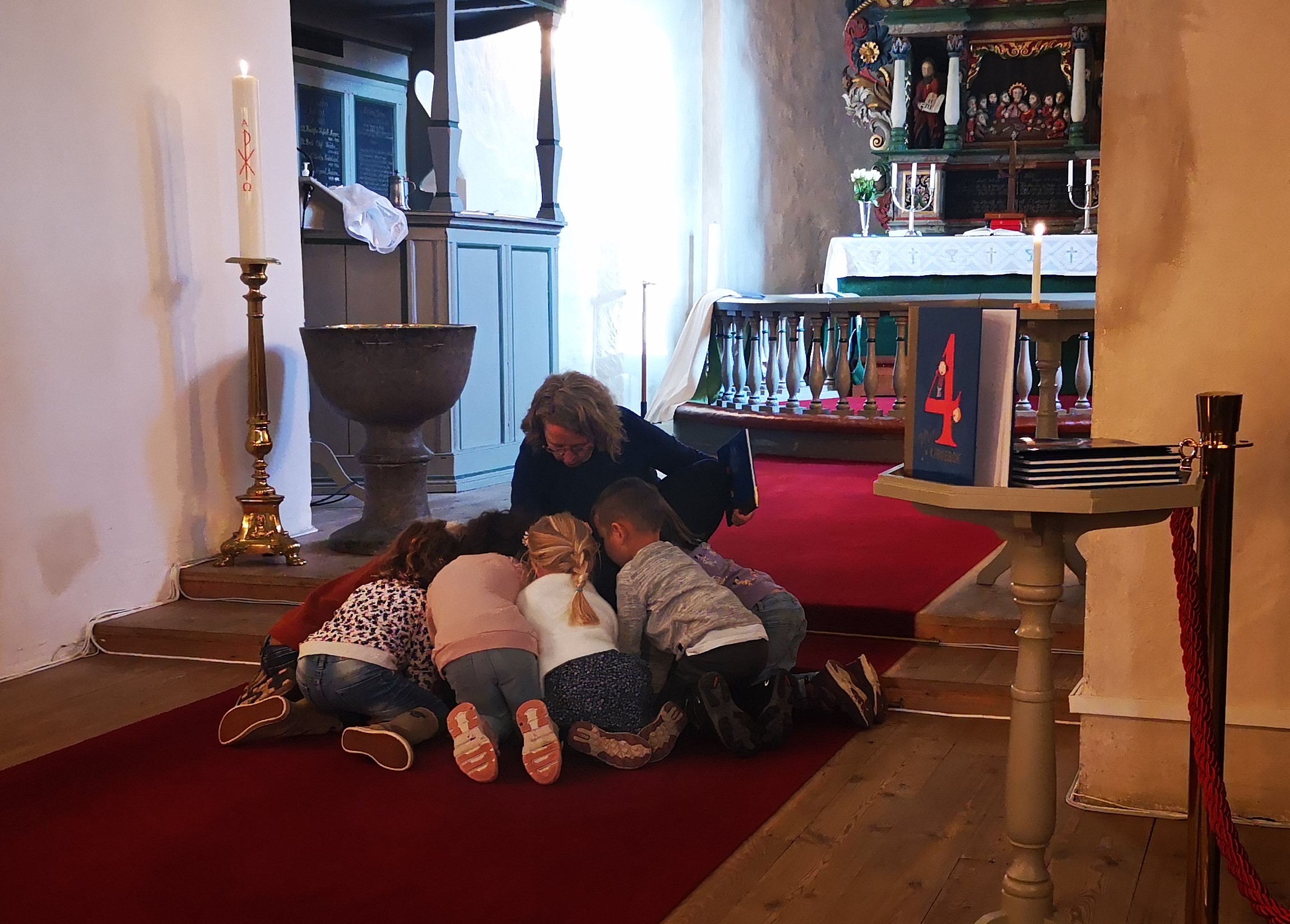 Oppdagelsesferd i kirken og Min kirkebok 4