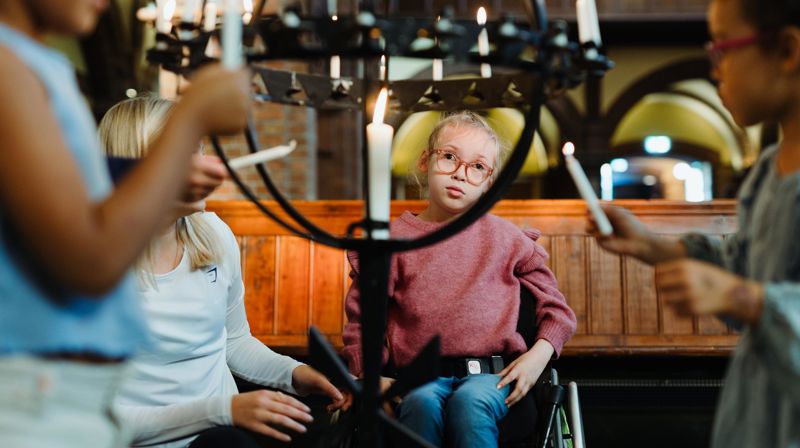 Velkommen til gudstjeneste med utdeling av 6-årsbok!