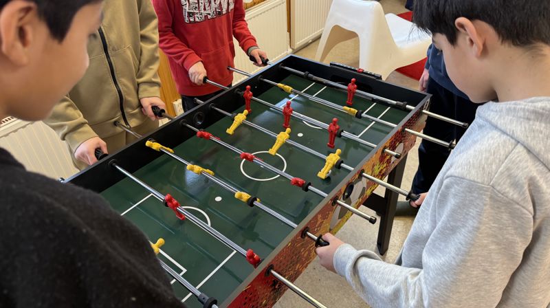 Lekser, mat og lek på Leksehjelp.