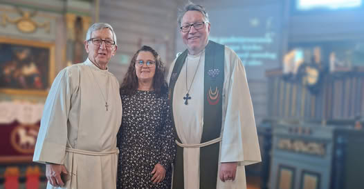 Innsettelse av prest og diakonimedarbeider i Heim.