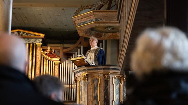 Olav Fykse Tveit er på plass i Trondheim på Kyrkjemøtet 2024. Foto: Den norske kirke